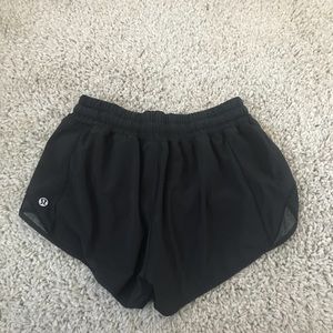 Lulu lemon hotty toddy shorty shorts